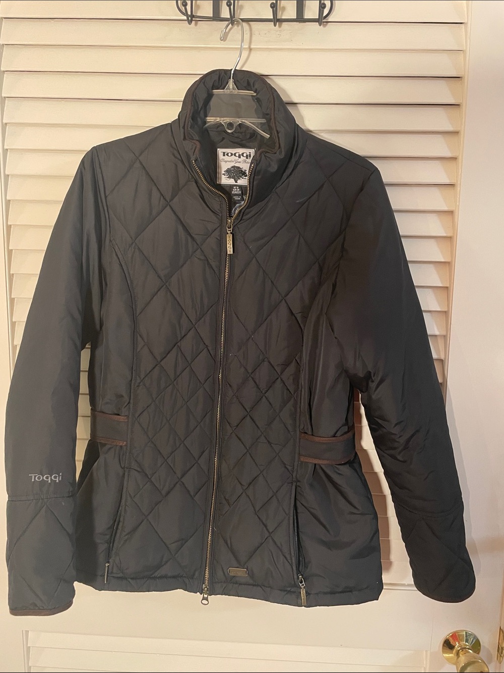 Toggi Classic Black Quilted Jacket Double Zip Front